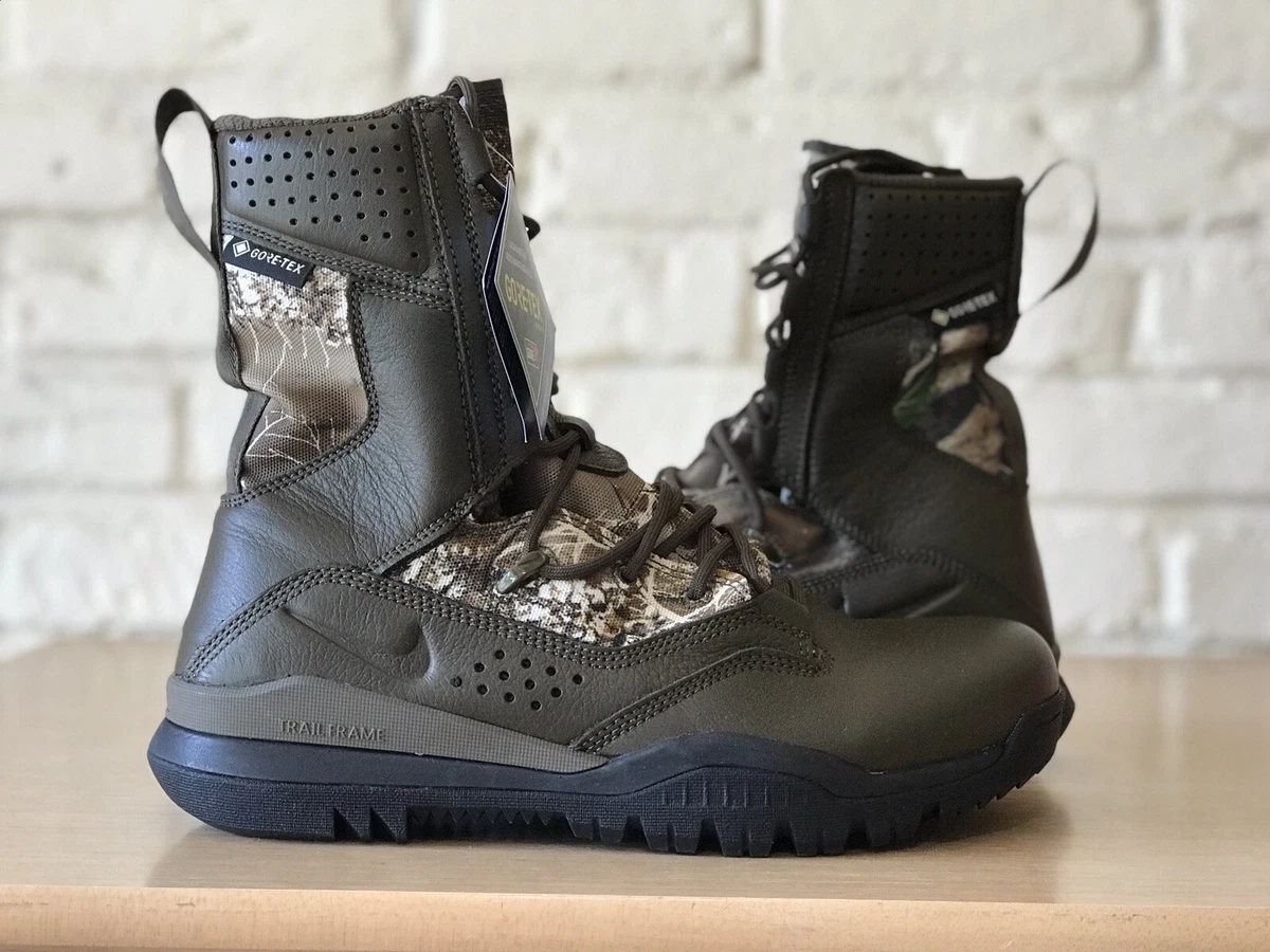 Camo nike shop boots