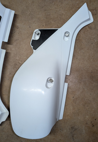 2002 Honda XR650L Side Plates Panels Plastics Cover low miles OEM - Picture 6 of 19