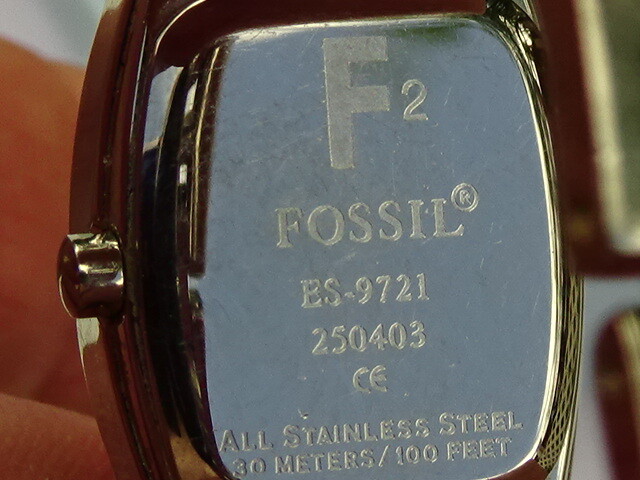 FOSSIL Womans Mother of Pearl F2 in Good Condition with wear Needs Battery View 2