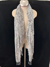 Scarf shawl 70 x 44 black white animal print with fringe