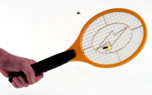 ELECTRIC FLY INSECT SWAT SWATTER BUG MOSQUITO WASP ZAPPER KILLER