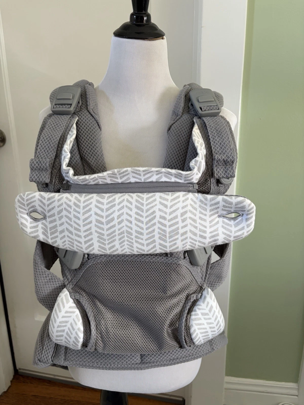 Nuna Cudl + Pottery Barn Infant Carrier | Pre-Loved