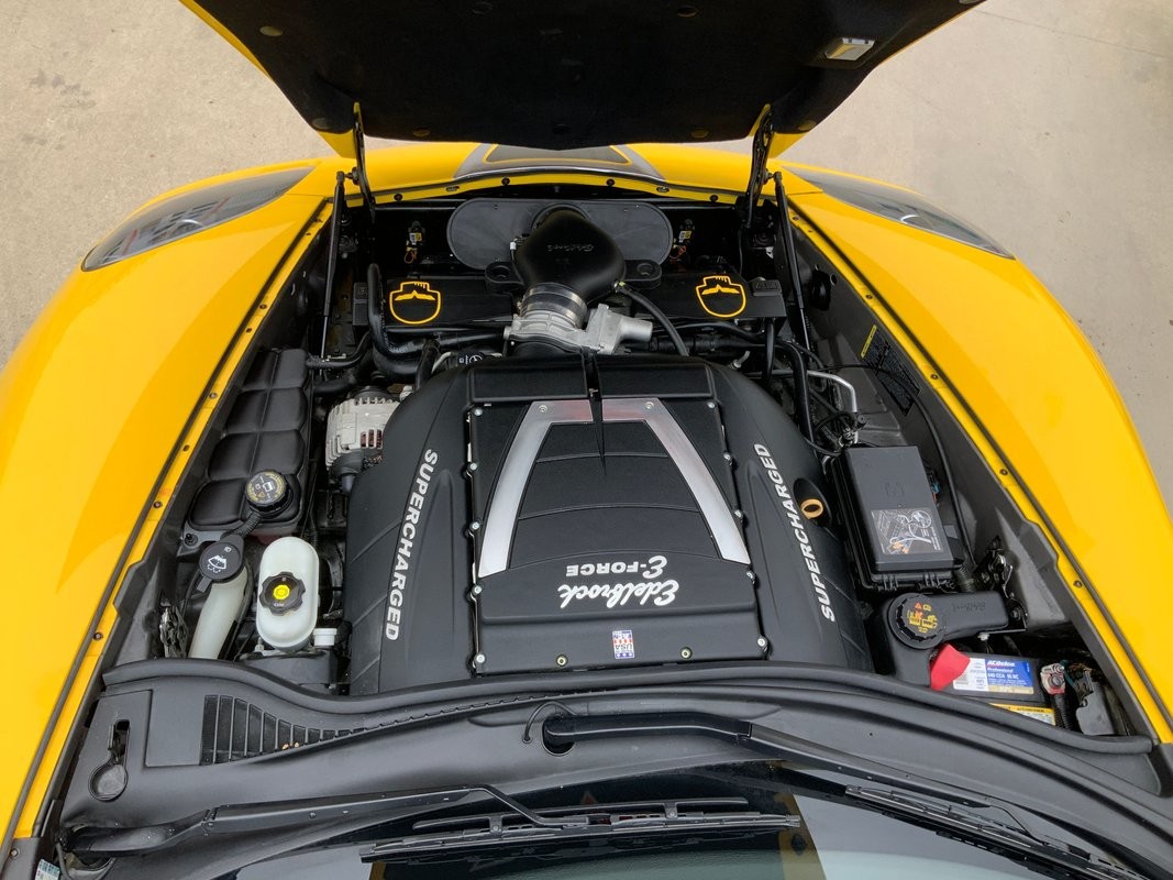2009 Velocity Yellow Chevrolet Corvette   | C6 Corvette Photo 8