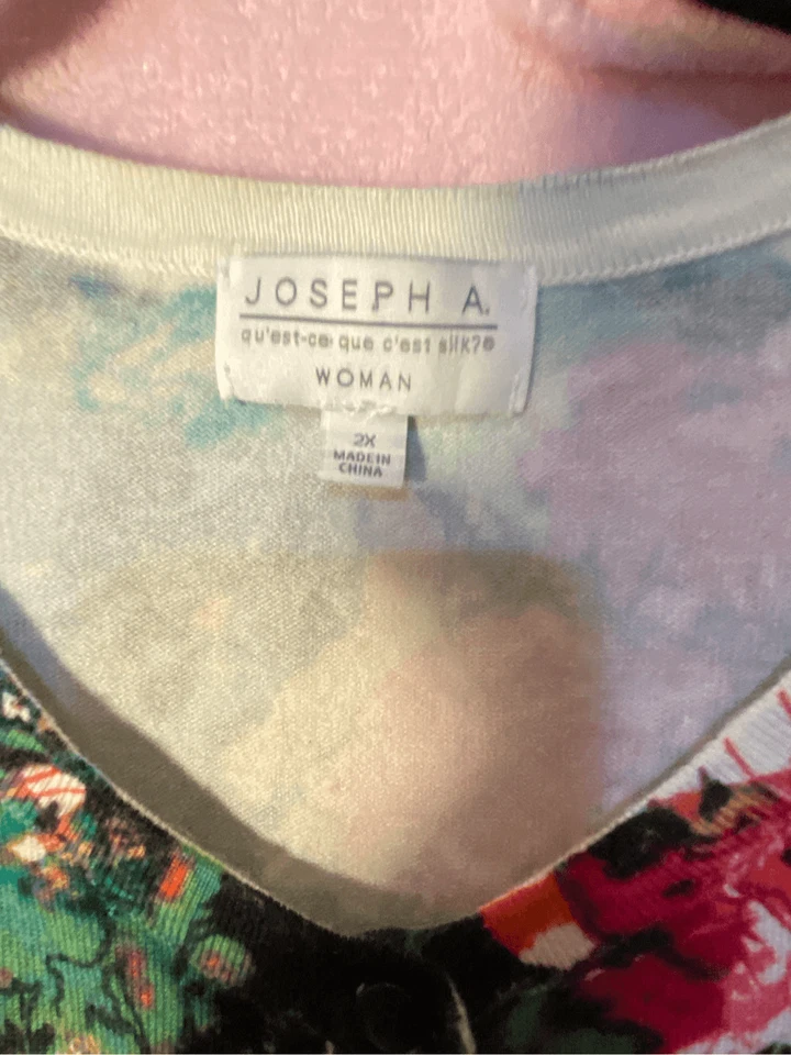 Joseph A women’s floral, 3/4 sleeve cardigan sweater S/2X - Image 4 of 4