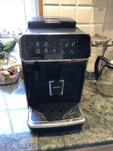 Philips | EP3221/40 Series 3200 | Kaffeevollautomat schwarz Defekt