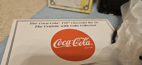 MATCHBOX DINKY 1:43 COCA-COLA 1957 CHEVROLET BEL-AIR CONVERTIBILE DYG02/B-M COA - Foto 14 di 17