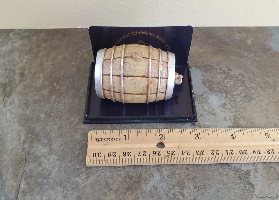 Barril de barril grande para casa de muñecas con grifo escala 1:12 miniatura cerveza golpeada whisky Foto 4 de 4