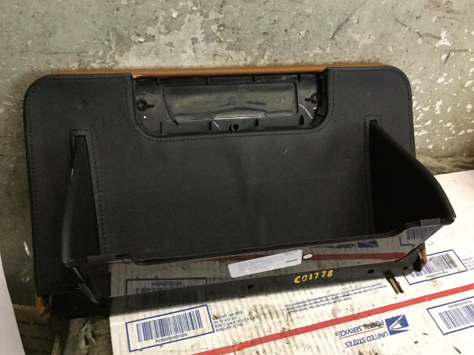 06 07 08 09 10 11 12 13 14 15 Aston Martin Vantage Glove Box Storage Compartment
