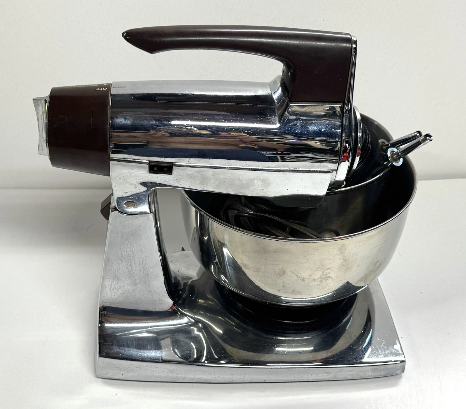 Vintage Sunbeam Mixmaster 12-Speed Mixer Chrome Body & Brown Retro
