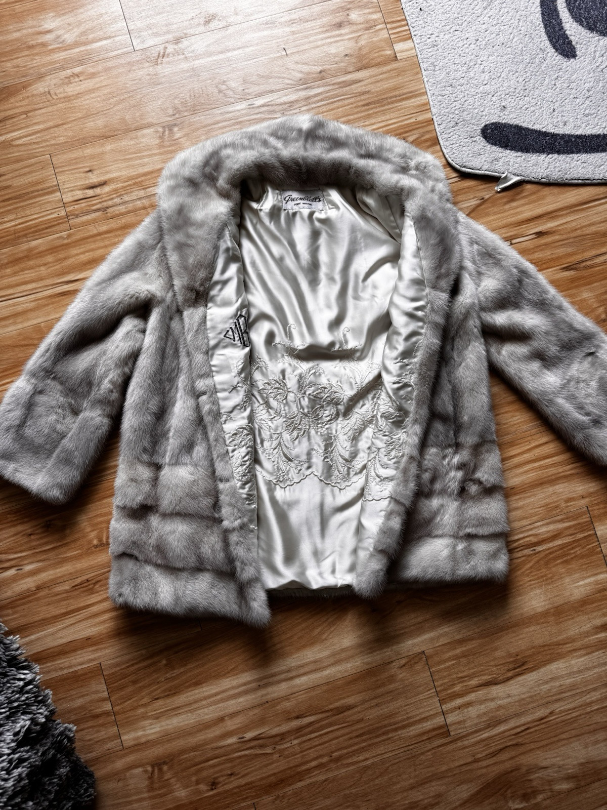 Vintage Silver Mink Fur Coat in Real Fur