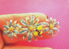 Bumblebee blue daisy hair clip