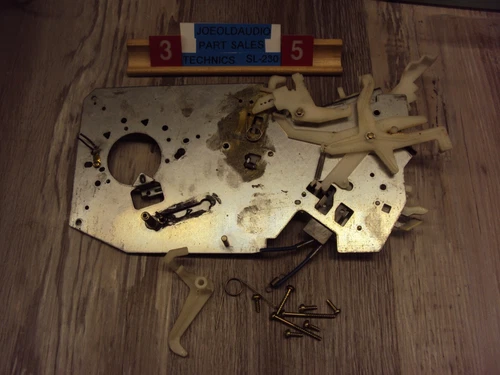 Technics SL-230 Turntable Main Gear Assembly. Read Below. Tested Parting SL-230