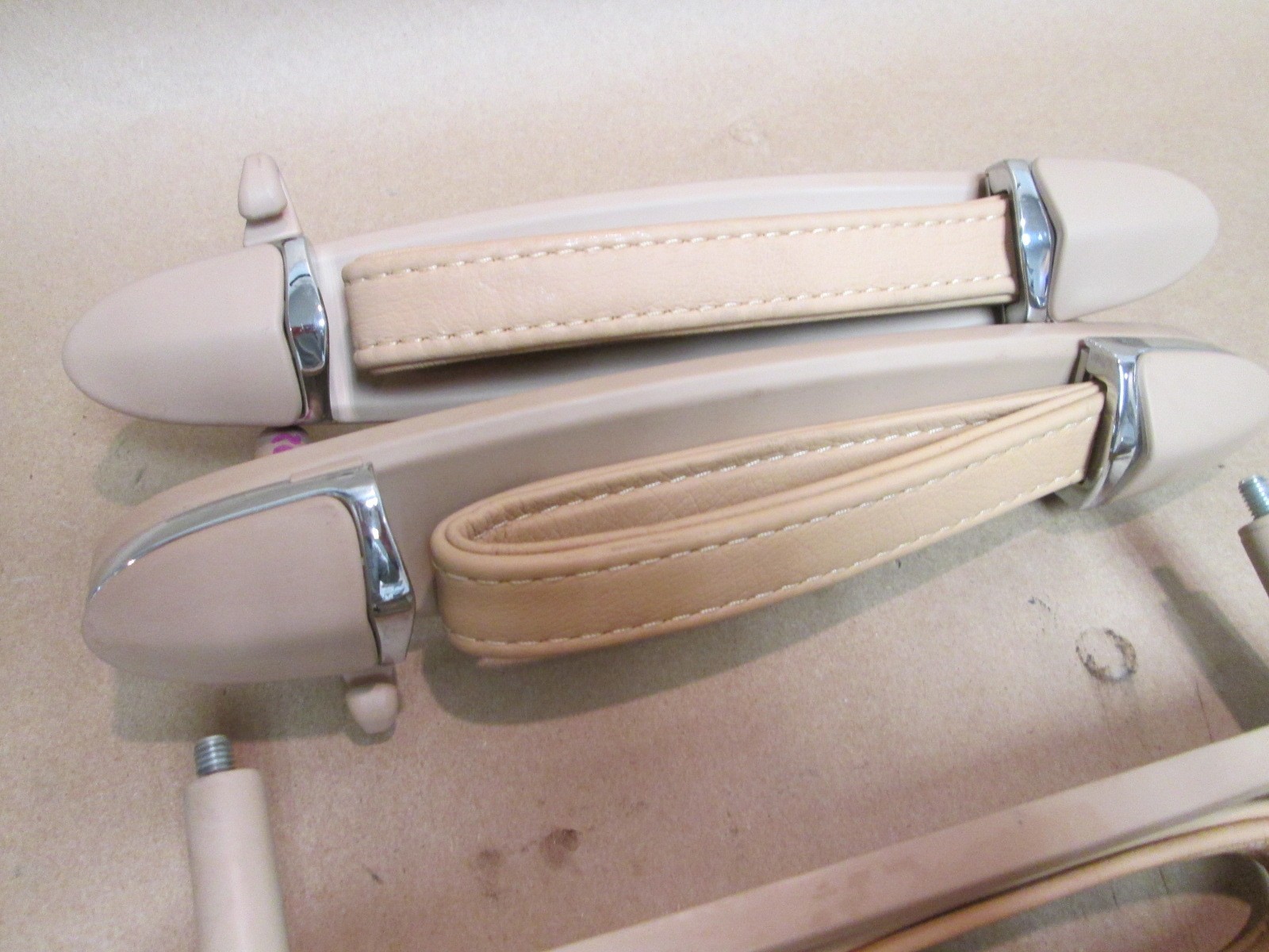 Maserati Quattroporte 04-08 Interior Grab Handle SET Beige # 67485500 / 67465500