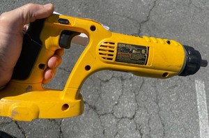 Dewalt DCE530 Cordless Pencil Vibrator 20v MAX - Tool Only
