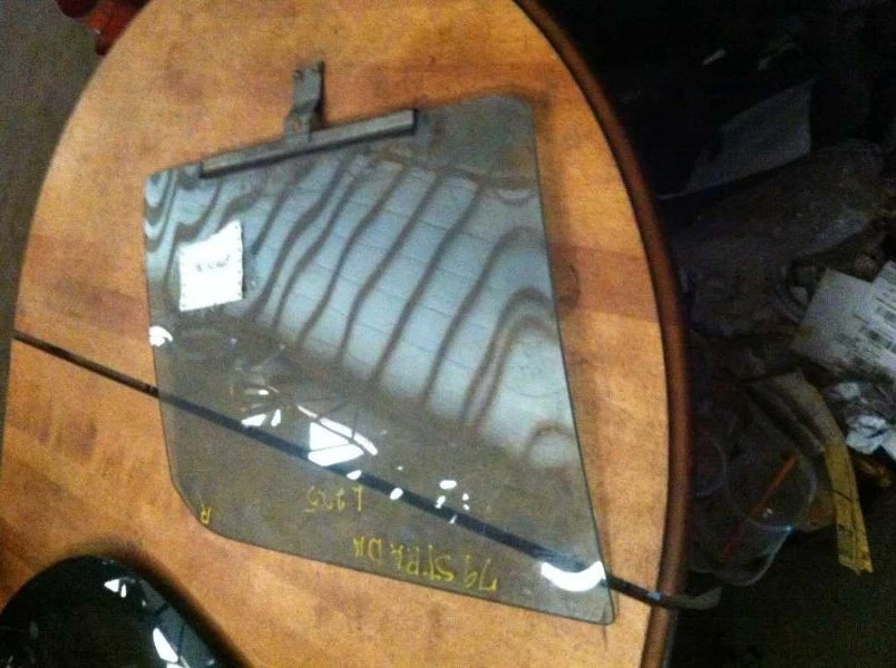 Fiat Strada 79-82 pasajero derecho puerta delantera cristal transparente Foto 4 de 4