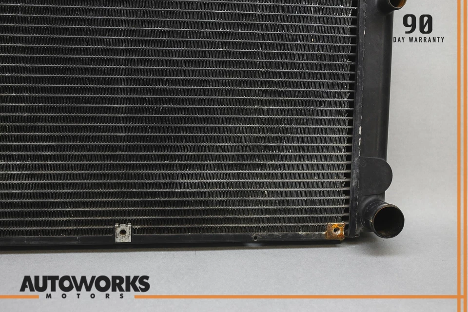 Conjunto de radiador de motor 83-87 Porsche 944 2,5 L 51975164M06 OEM Foto 4 de 4