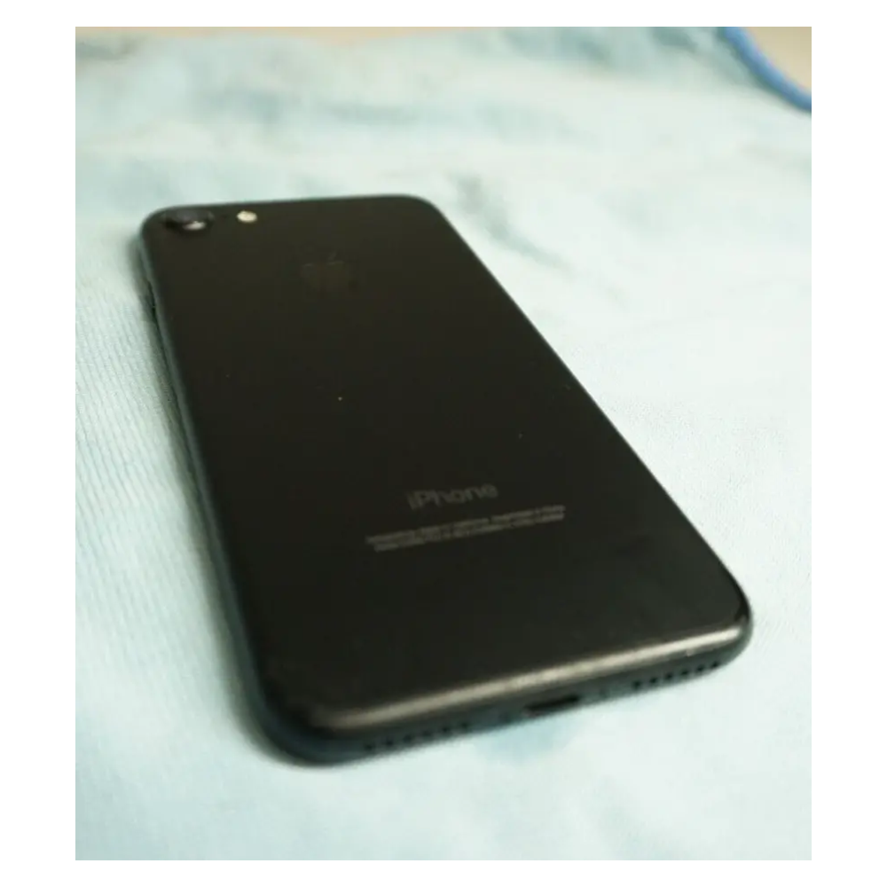 Apple iPhone 7 ブラック 32GB 本体　美品　バッテリー86％ 楽天市場】【中古 白ロム】【B】 iPhone7 【ブラック 32 GB