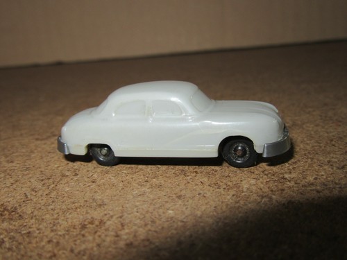 233Q Juguete Antiguo de Plástico Cadum Pax Panhard Dyna 54 Gris 1:86 - Imagen 4 de 7