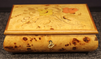Vintage Italian Ruege Swiss Jewelry Music Box Dancer Burl Wood Inlaid Flowers