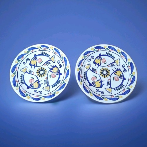 2 Johnson Brothers Aquabatic Fish  Dinner Plates By Susan Kennedy Vtg 90s 10.5" 