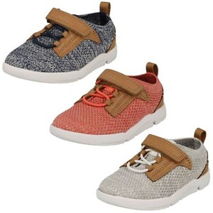 childrens trainers clarks
