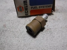 1970-74    FORD  ( CJ - SCJ )  MERCURY  LINCOLN  PCV Valve  New