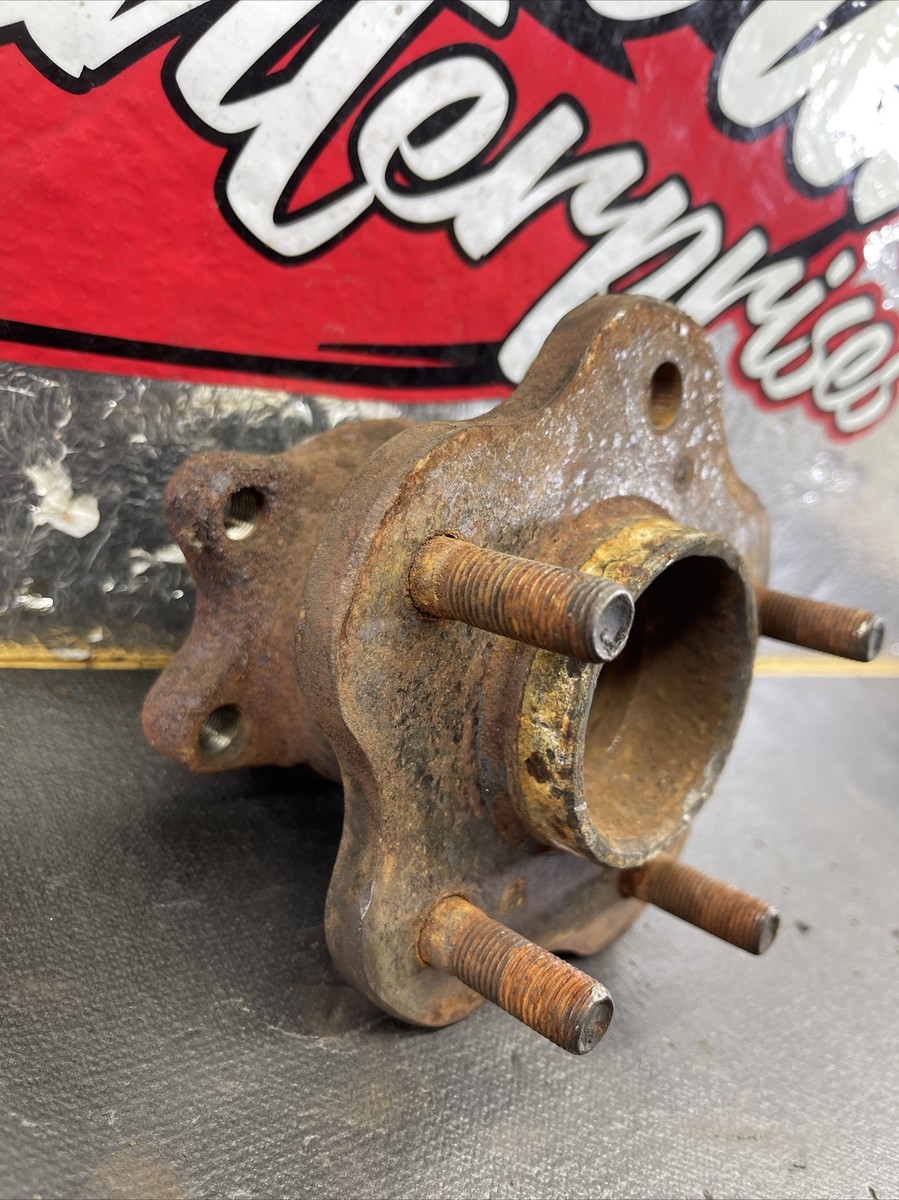 90-96 NISSAN 300ZX NA 5 LUG REAR WHEEL HUB BEARING SUSPENSION OEM