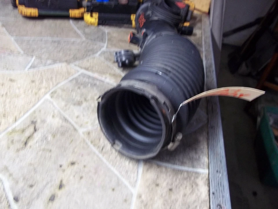 06-09 TRAILBLAZER CADILLAC XLR 07-11 SRX 06-10 STS MEDIDOR DE FLUJO DE AIRE CON MANGUERA OEM Foto 2 de 4