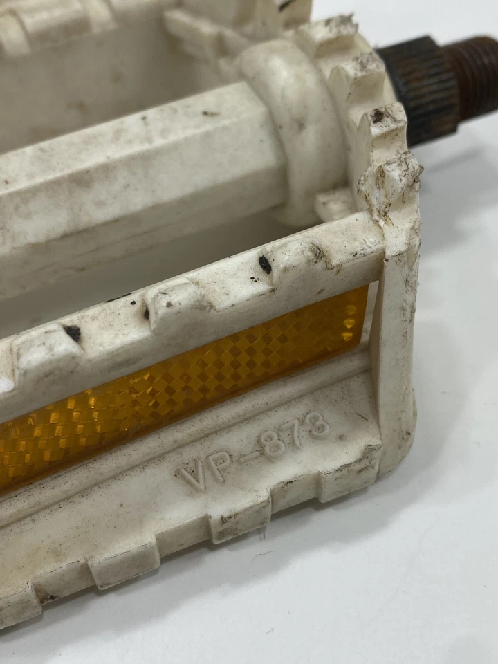 GT BMX Pedals White Victor VP-873 1/2” Performer Dyno Compe Freestyle OG 1980’s - Image 4 of 4