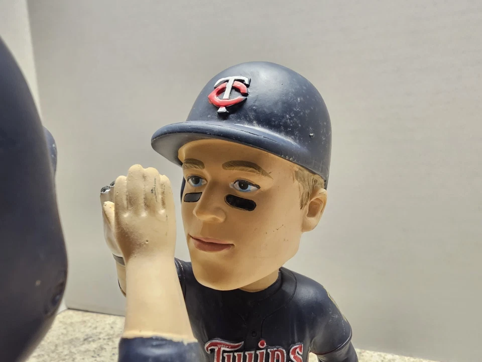 Joe Mauer & Justin Morneau Minnesota Twins MLB 2013 SGA Bobblehead M&M Boys Foto 4 de 4