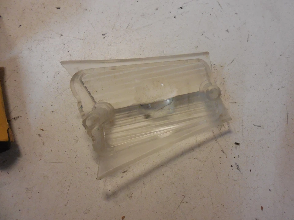 Compatível com Ford Pass 1960. Lente de lâmpada de estacionamento (R.H.) (Exceto Falcon) - Imagem 3 de 3