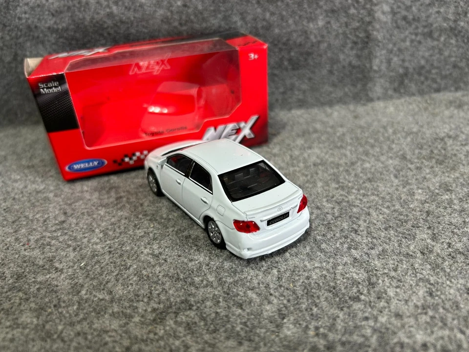 TOYOTA COROLLA E140 2006 10 cm WELLY NEX automodello modellino METALLO DIE CAST - Immagine 3 di 4