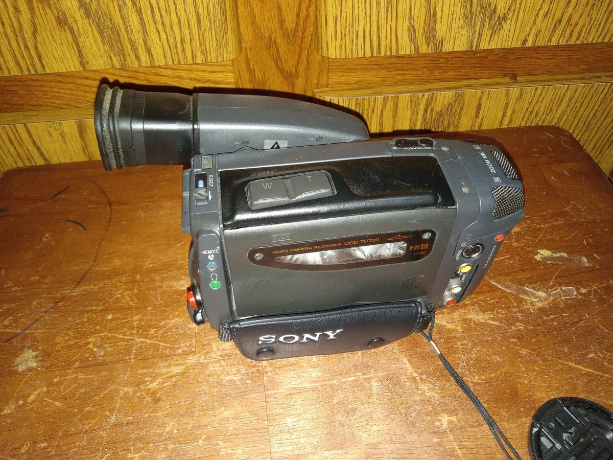 Sony CCD-TR700 8mm Hi8 Analog Camcorder Japan Made *PARTS OR Sony CCD-TR700 8mm Hi8 Analog Camcorder Japan Made *PARTS OR