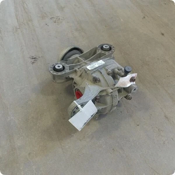 2015-2020 Dodge Charger Challenger RWD Rear Differential Carrier 2.62 Ratio OEM - Image 2 of 4