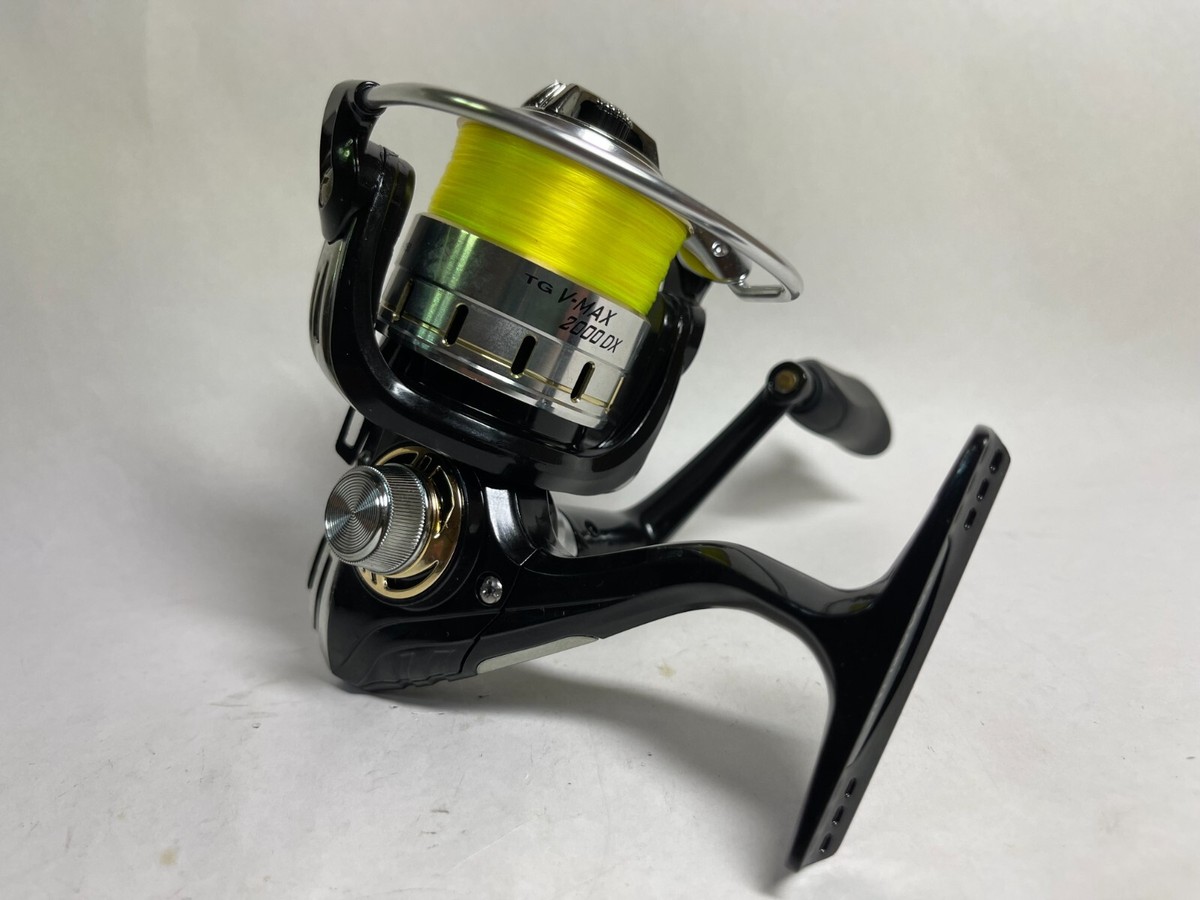 Daiwa Sport Line TG V-MAX 2000 DX Spinning Reel with Nylon Line 8lb-150m