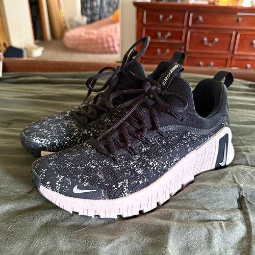 Nike Free Metcon 4 Women’s Low Top Sneaker Black/Silver Speckle