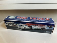 HESS 2000 Toy FIRE TRUCK with Extension Ladder New in Original Box