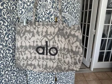 Alo Yoga Bag Large, Gray Tie-dye, Canvas