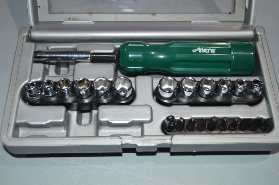 Ariens Lighted Screwdriver Handle w/ Sockets & Bits in Case - Image 2 of 3