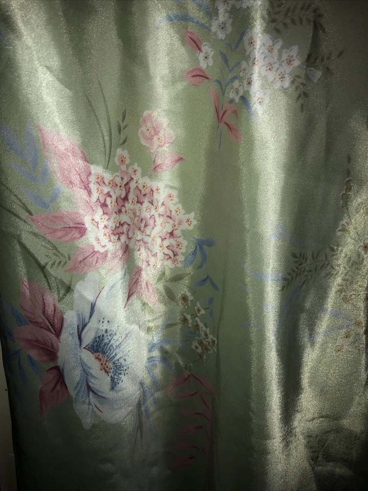 Camisón floral verde Morgan Taylor Intimates talla L usado en excelente estado Foto 4 de 4