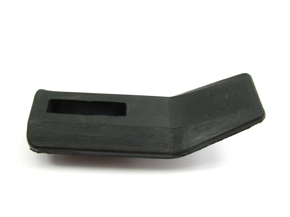 1982 HONDA 82 CM250 CM 250 CM250C CUSTOM - REAR BRAKE PEDAL PIVOT ARM COVER - Изображение 3 из 4