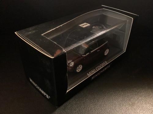 Mini Cooper I R50 2001 Minichamps Diecast in 1/43 scale - Picture 6 of 6