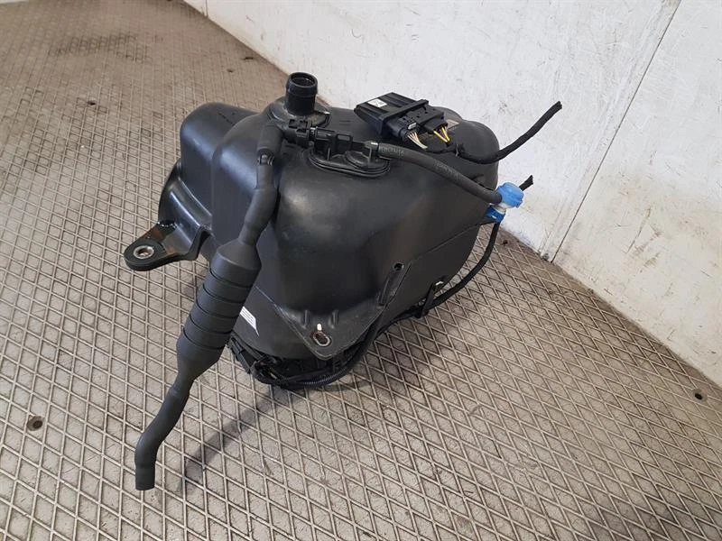 2011-2017 MK1 FL VOLKSWAGEN CRAFTER ADBLUE TANK 2.0 DIESEL 9064700000 - Image 2 of 4