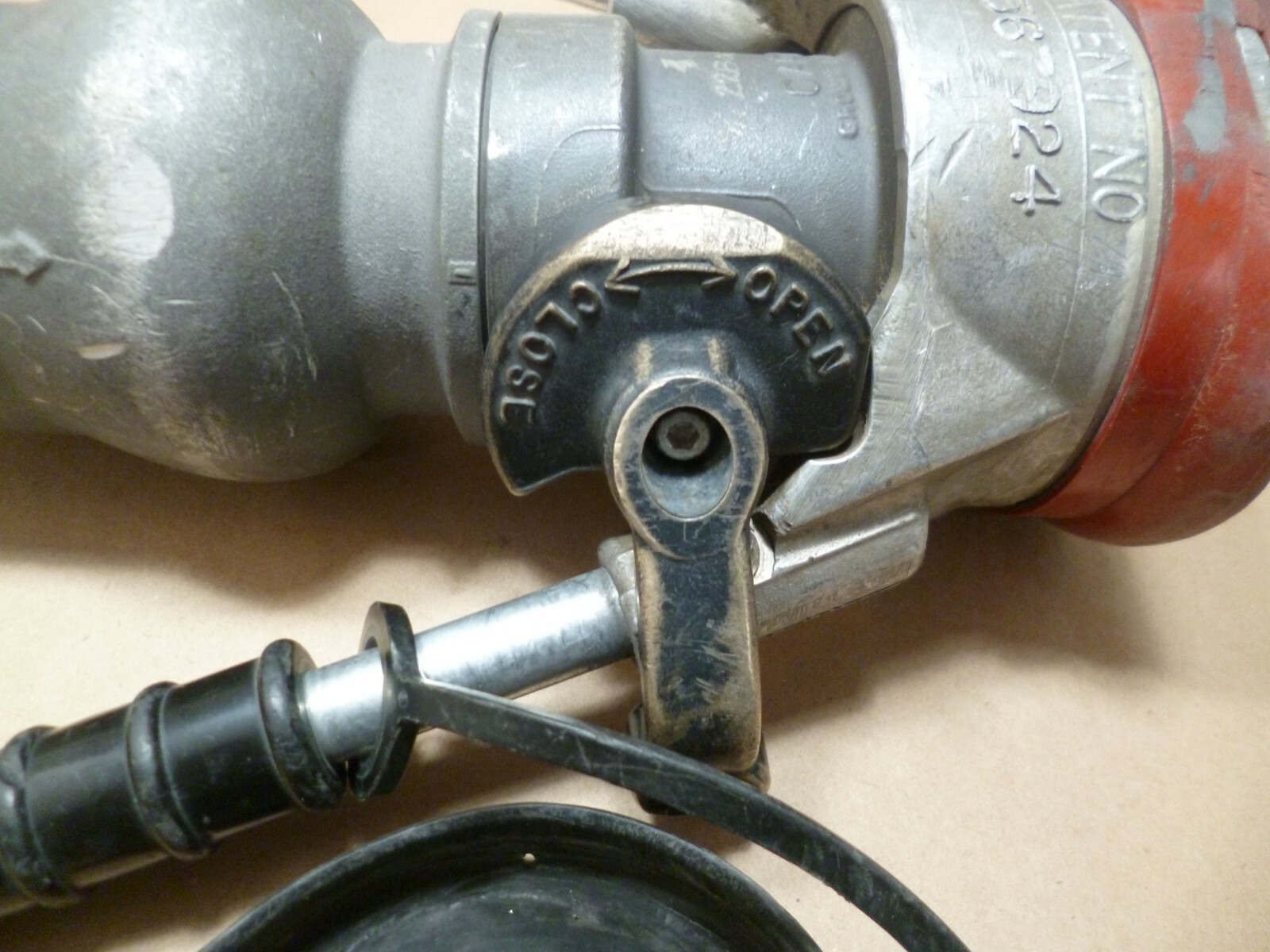 EATON CARTER 2" UNDER WING FUELING NOZZLE 64349, D1R ( FOR PARTSNOT