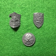 Warhammer Rare Shields Bits From Giant / Aleguzzler Kit Part Games Workshop 🟢