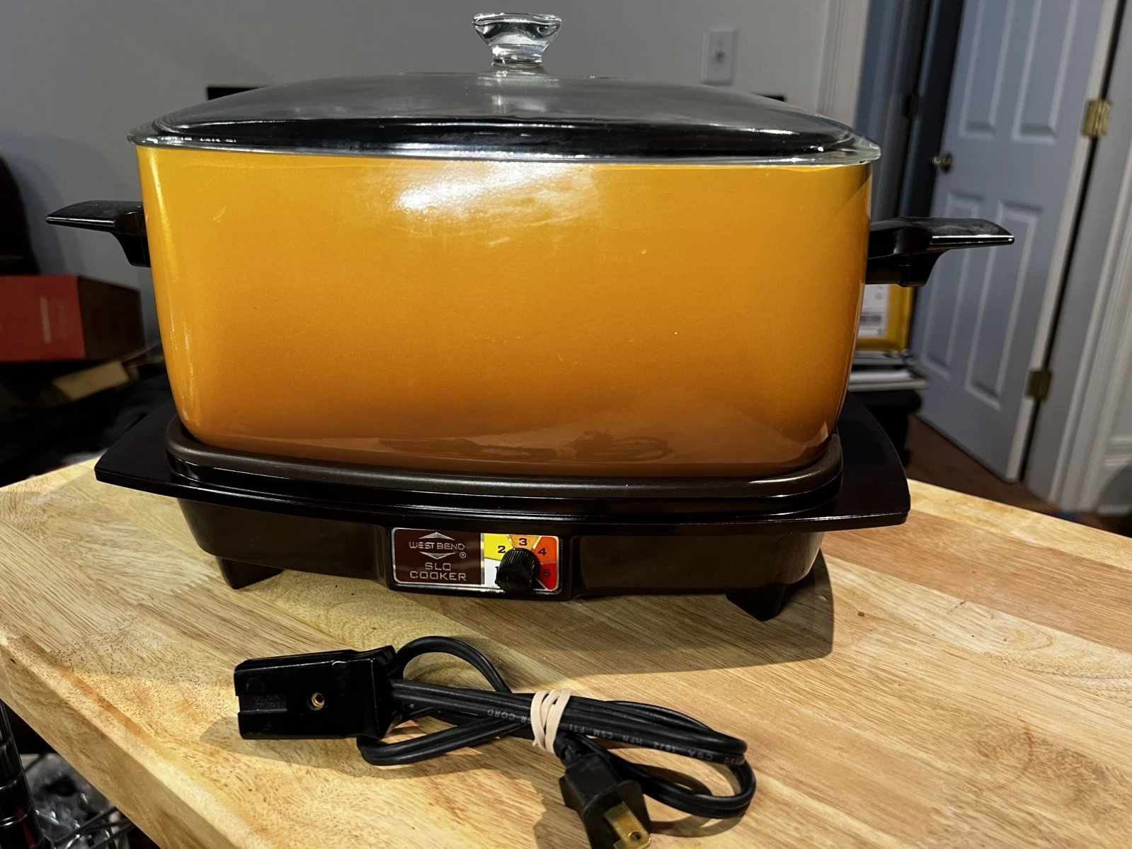 Vintage West Bend The Slo-Cooker Plus Slow Cooker 5-Setting Orange/Black