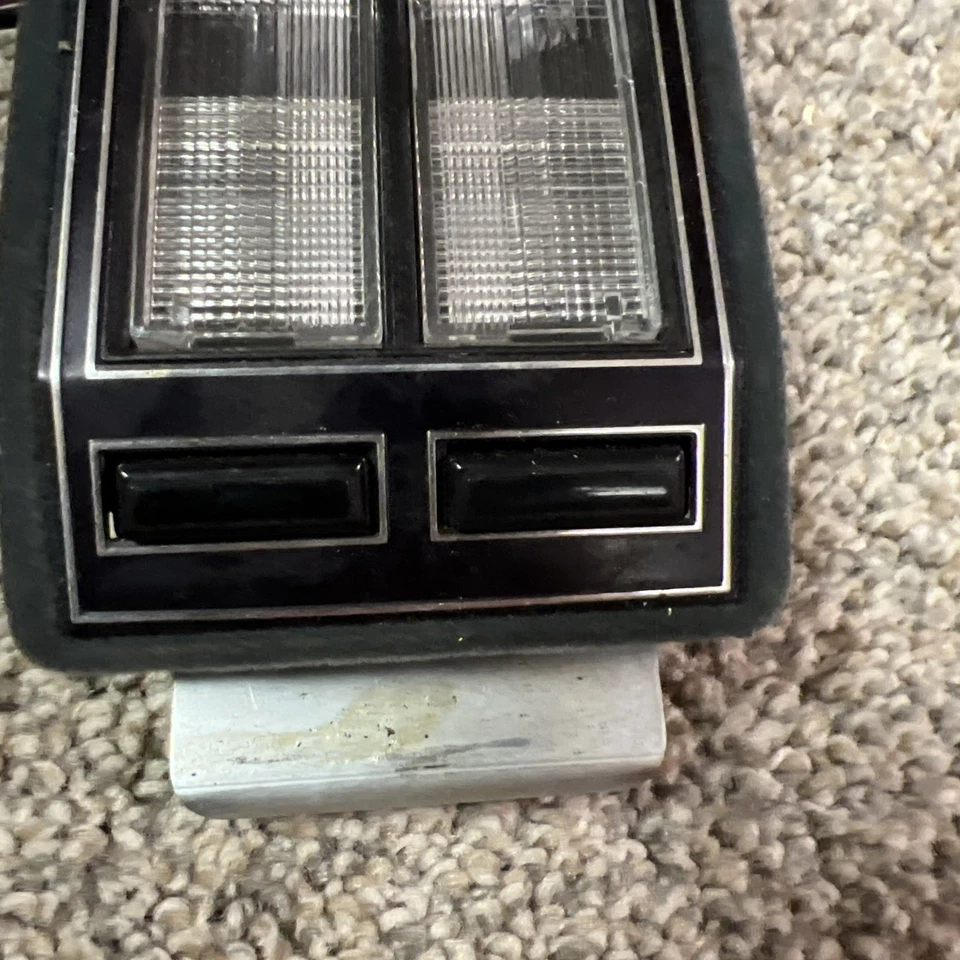 Cadillac Deville Fleetwood Seville 1985-1993 conjunto de luces de mapa domo delantero OEM Foto 2 de 4