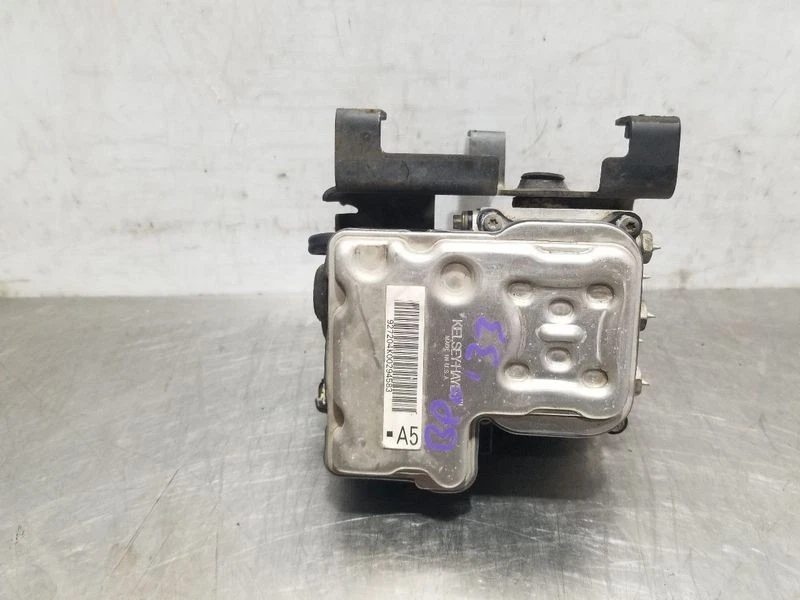 2000-2002 Chevy Tahoe Suburban 1500 Anti-Lock Brake Pump Assembly OEM - Image 4 of 4