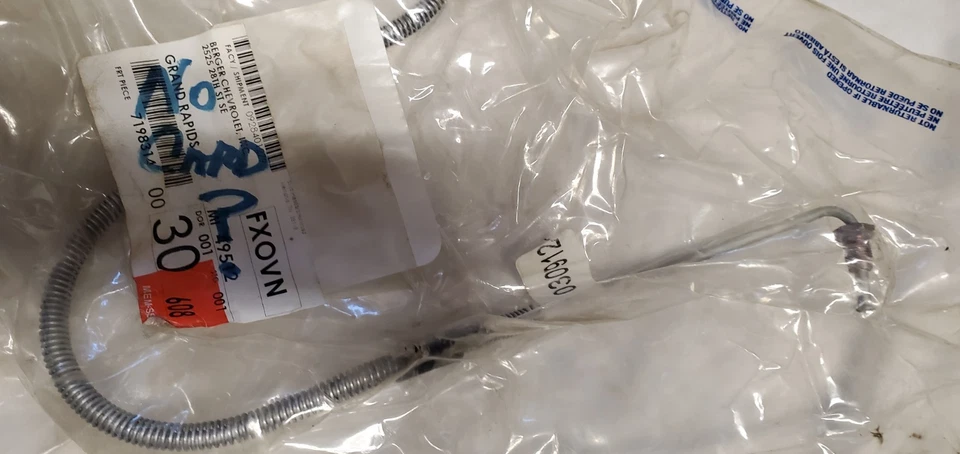 98-02 Camaro Firebird NUEVO Conjunto de tubo de línea de freno delantero GM 10307912 OEM Foto 4 de 4