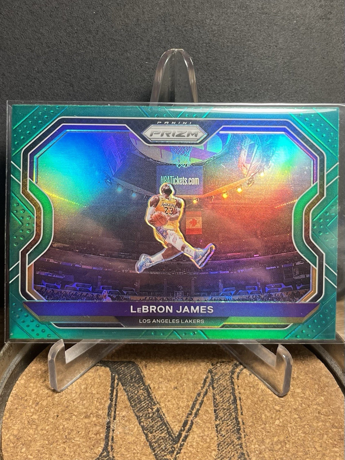 Lebron James 2020-21 Panini Prizm - #1 Green Prizm Kobe Tribute Lakers Dunk GOAT